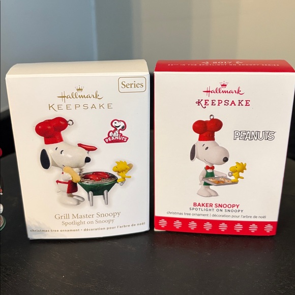 *2 Hallmark Snoopy Ornaments: Grill Master & Baker Snoopy Christmas Holiday Kids - Picture 5 of 8